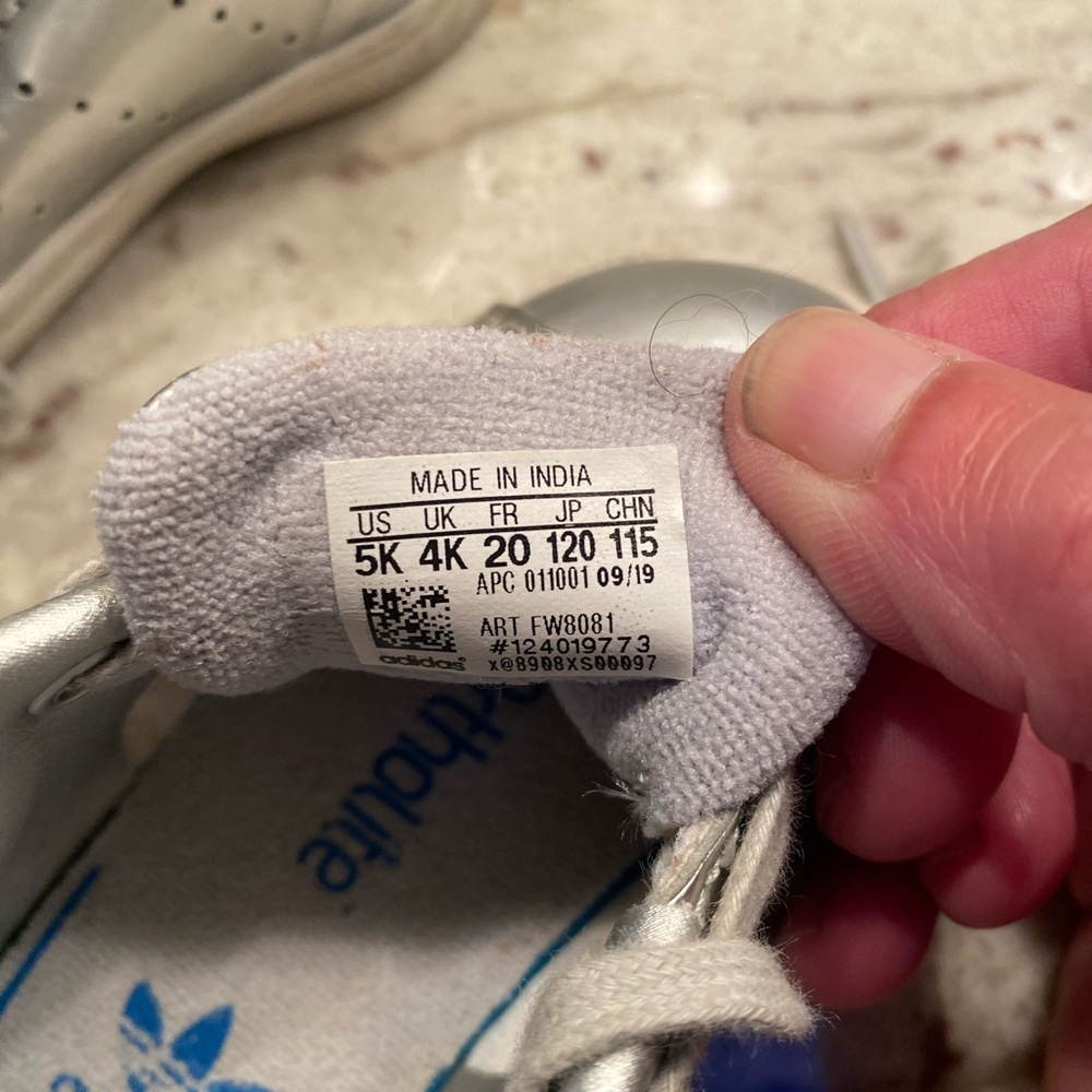 Adidas Stan Smith toddler silver sneakers. US size 5 - Picture 3 of 5